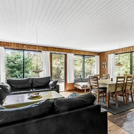 1309 Aakirkeby - Fyrreklyngen 17