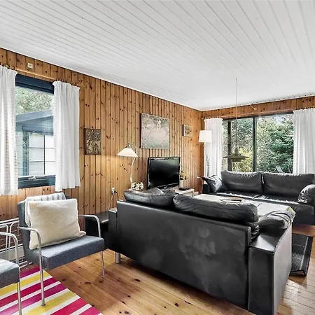 1309 Aakirkeby - Fyrreklyngen 17 Ferienhaus Vester Somarken